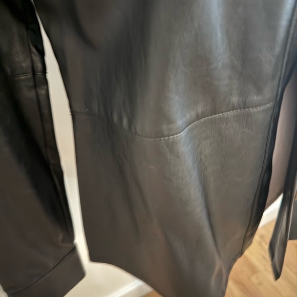 Banana Republic Women's Black Vegan Leather Shirt Jacket NWT Small - Picture 3 of 8